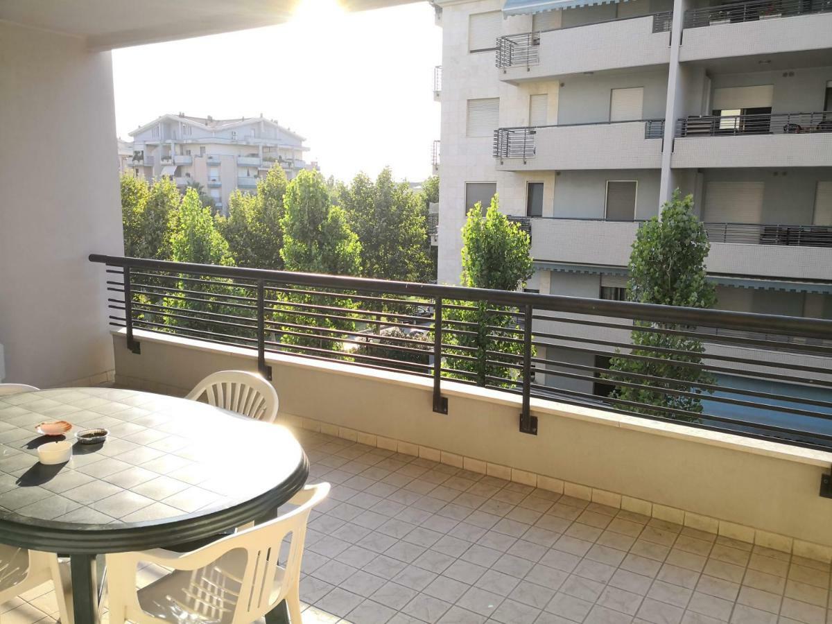 Aries Domus Montesilvano Marina Exterior foto